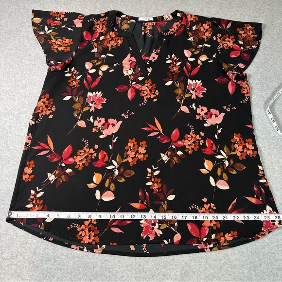 MAURICES Womens Plus Size XXL Black Floral Flutter Sleeve V Neck Top Shirt - Picture 3 of 10